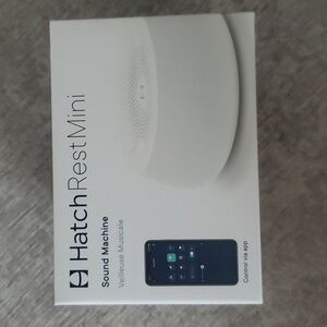 Hatch Rest Mini Sound Machine white color White noise